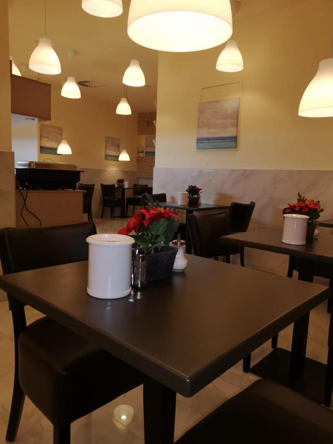 Ch-Hotel Luka Budget Bécs Kültér fotó